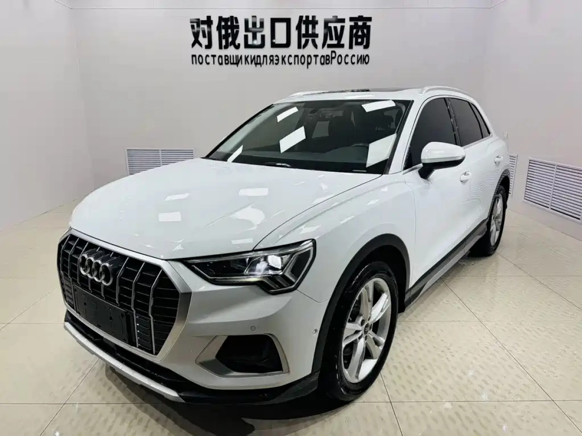 AUDI Q3  2021