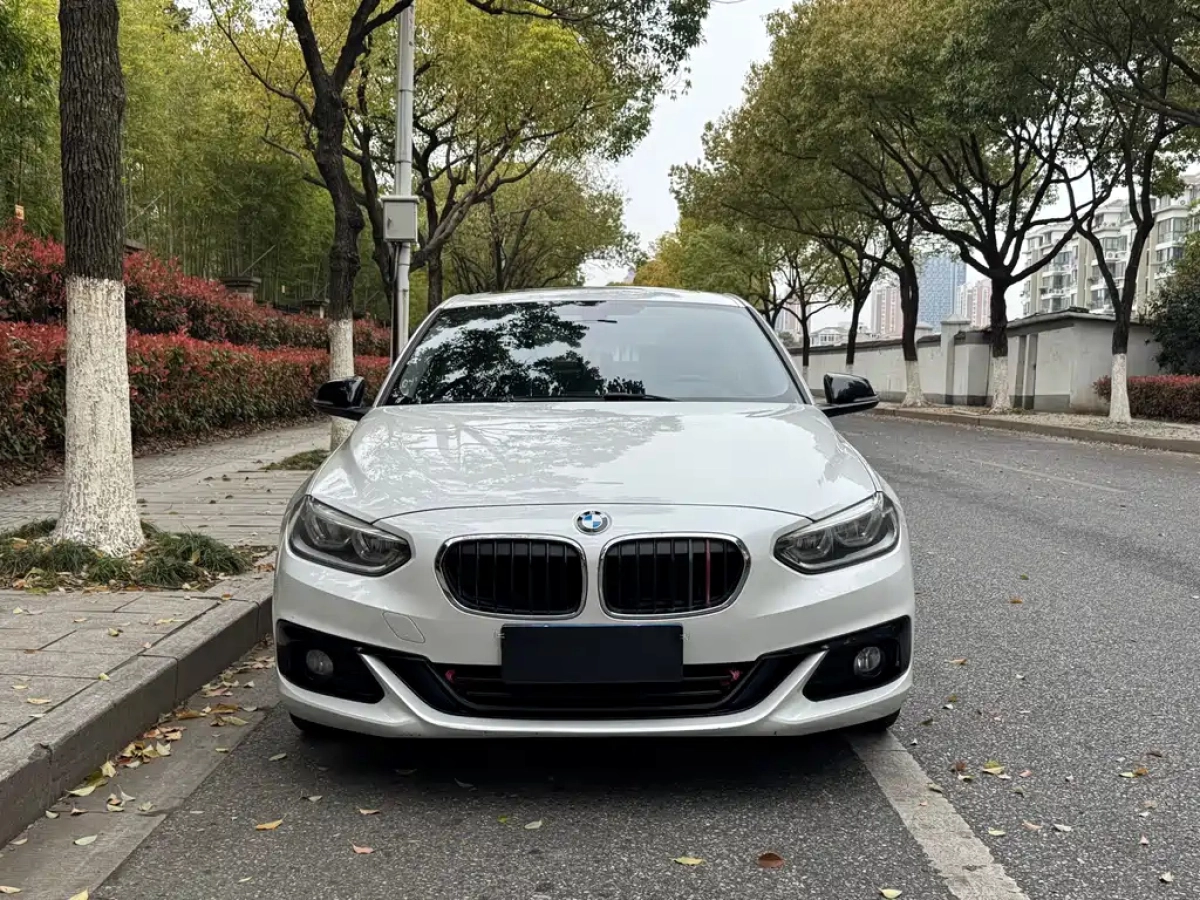 BMW 1-SERIES