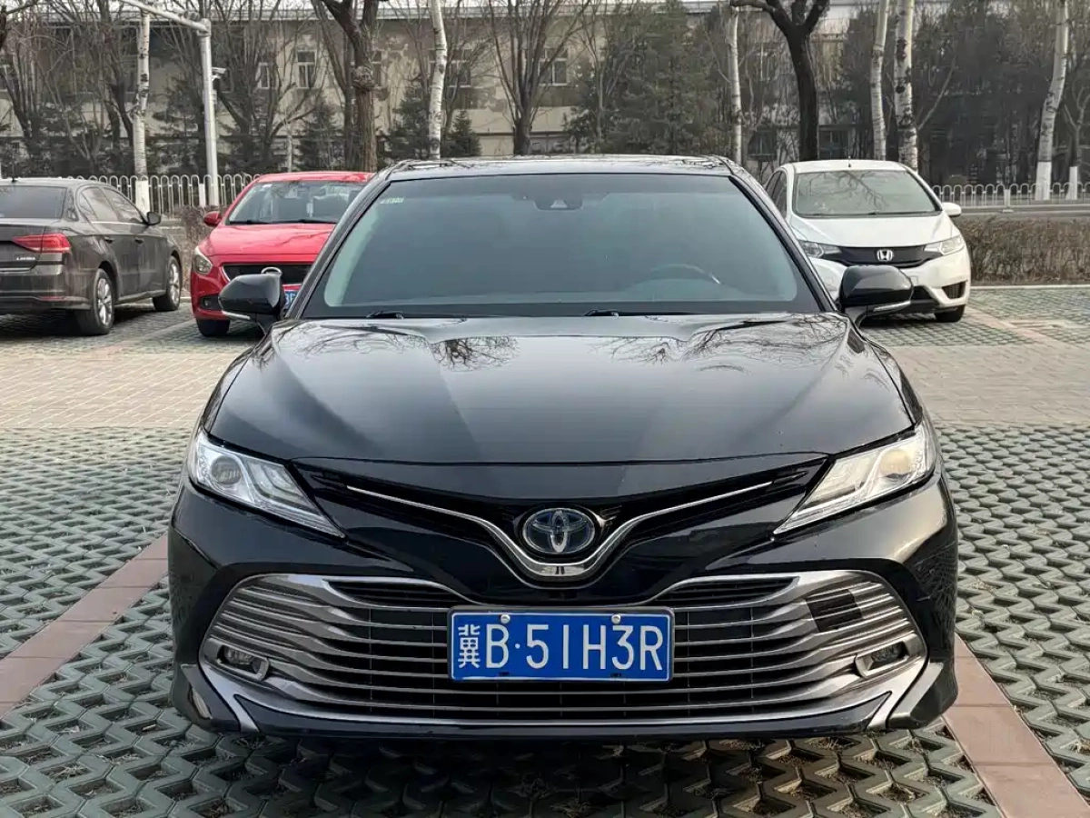 TOYOTA CAMRY