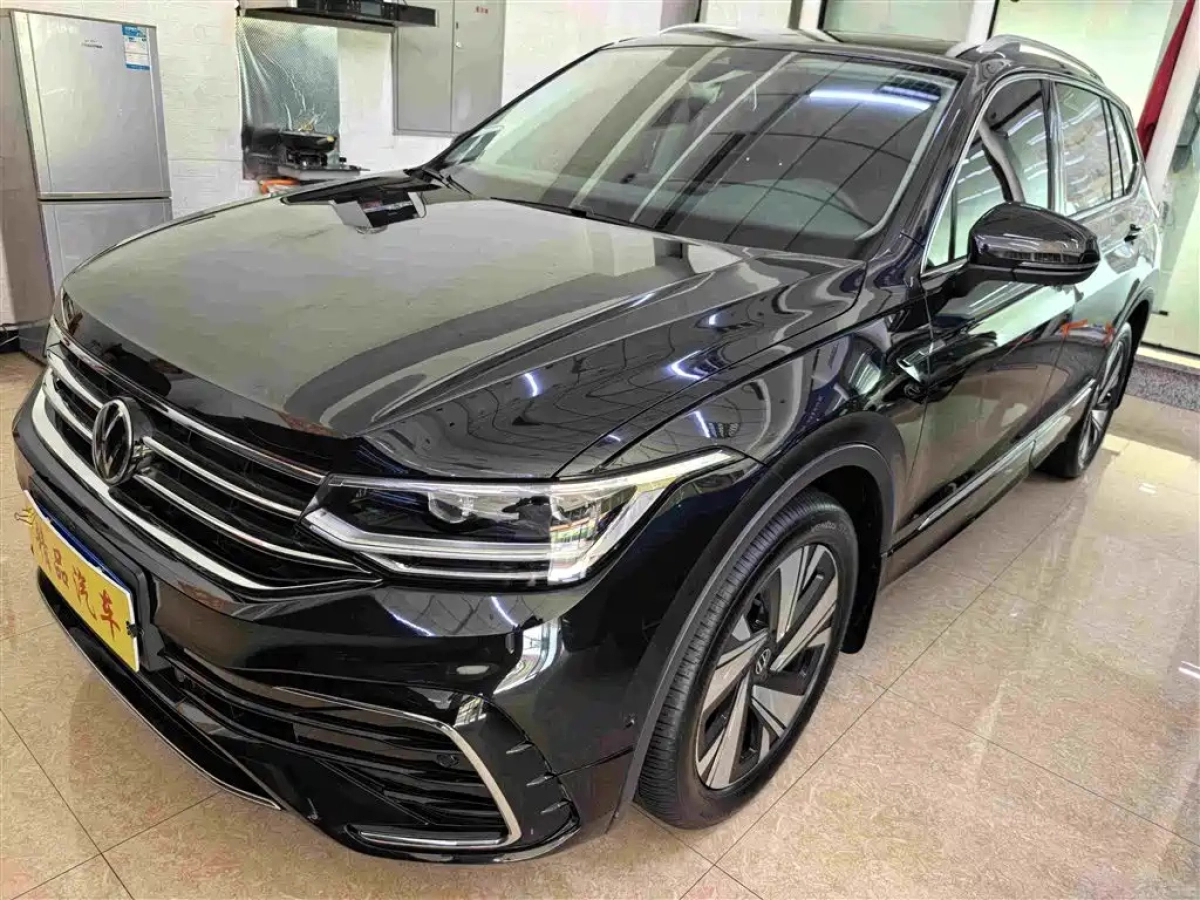 VOLKSWAGEN TIGUAN L  2023