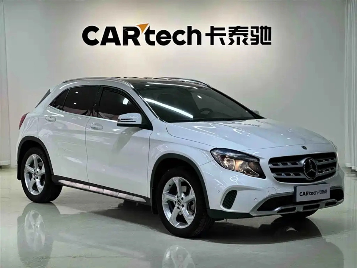 MERCEDES-BENZ GLA