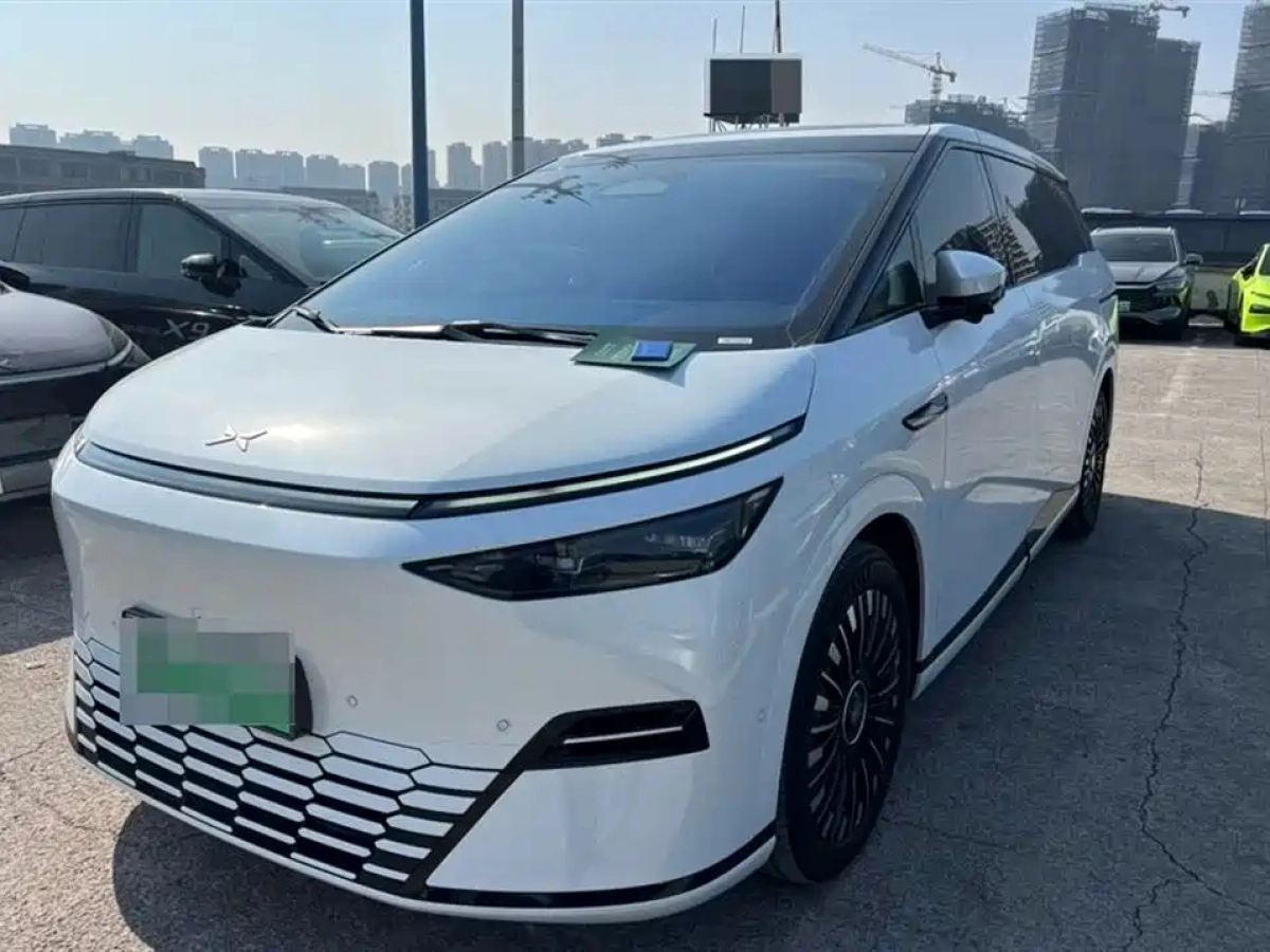 XPENG X9  2025