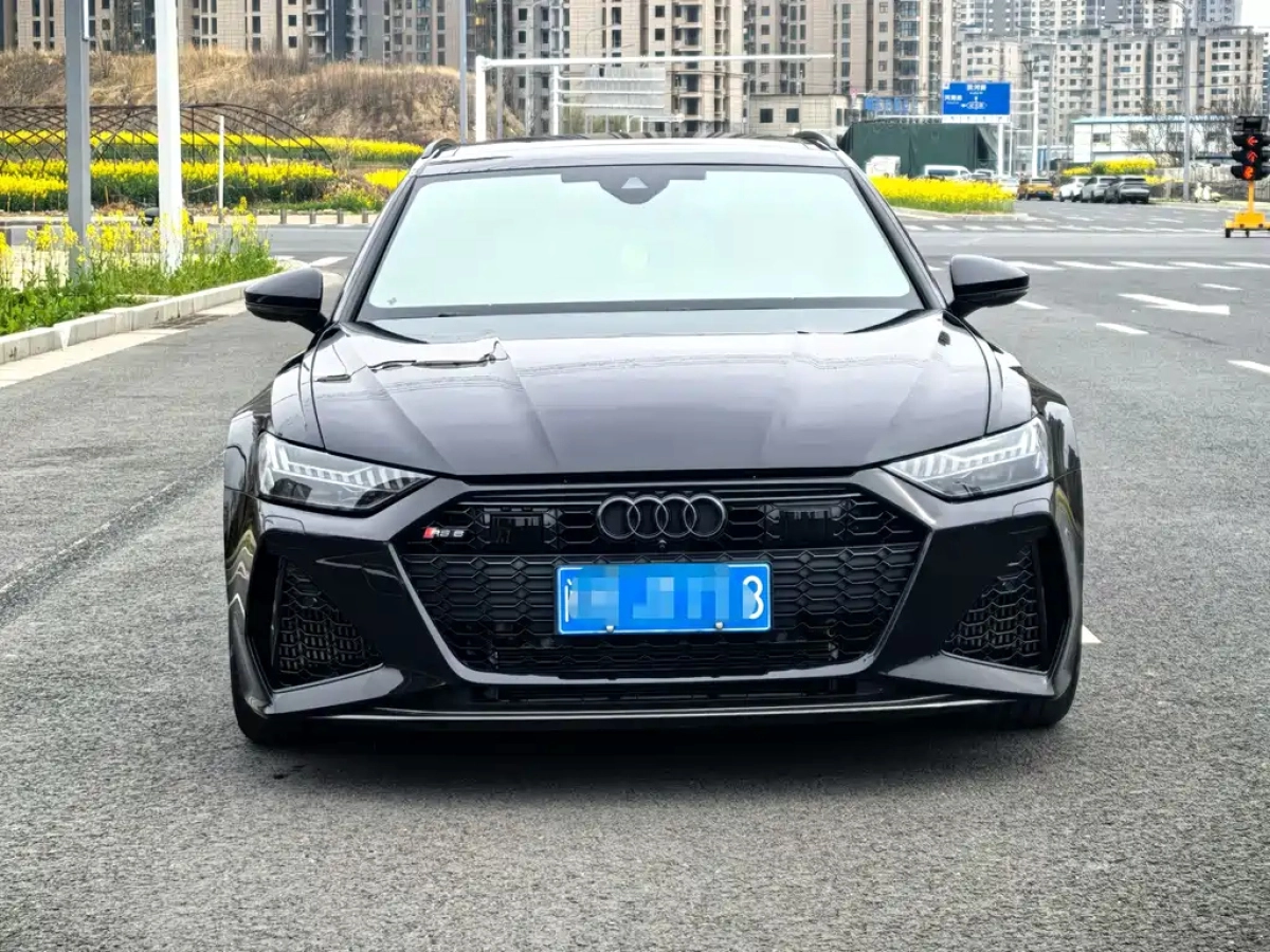 AUDI RS 6