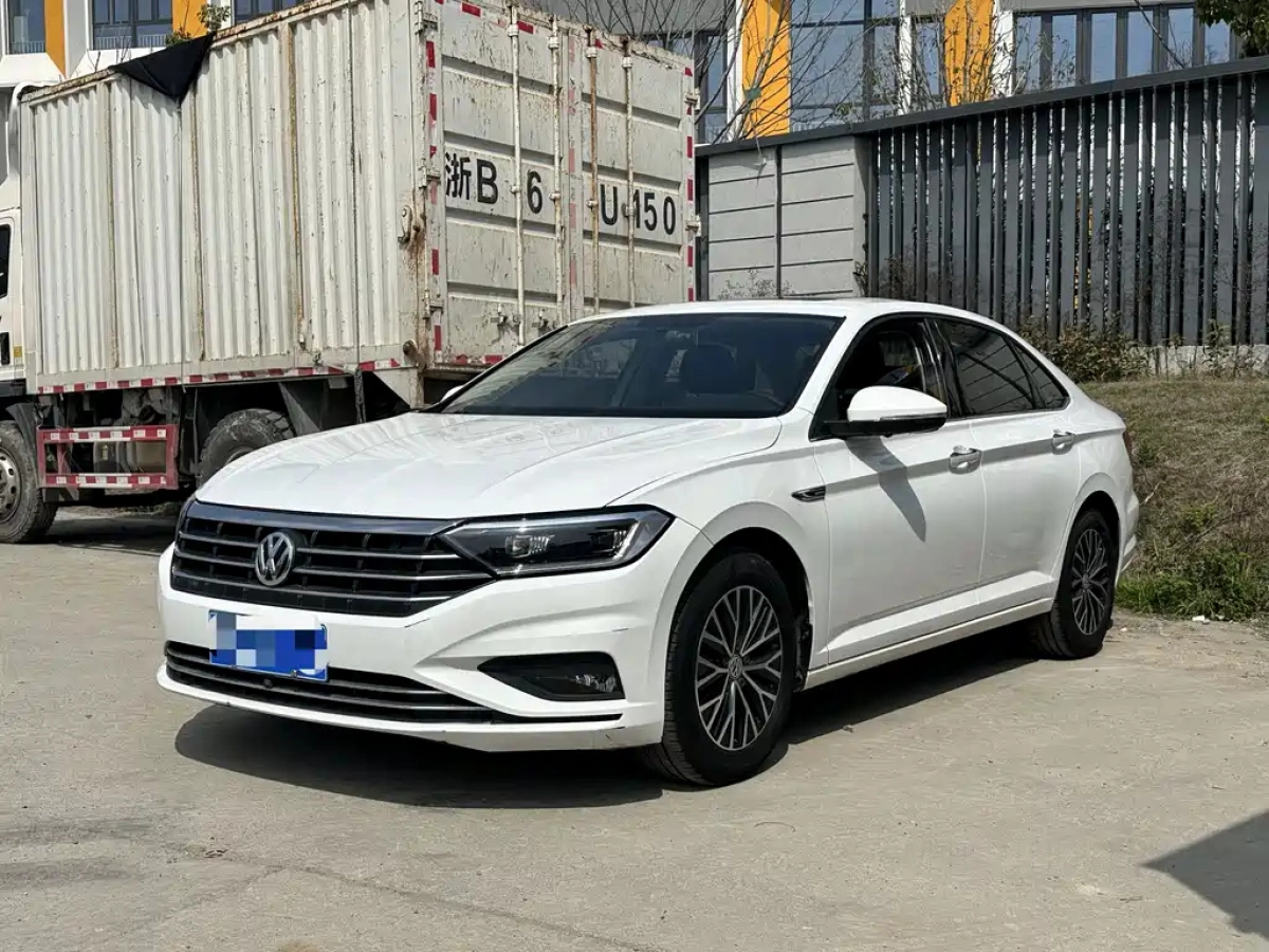 VOLKSWAGEN SAGITAR  2020