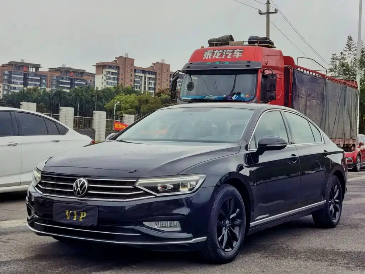 VOLKSWAGEN MAGOTAN  2022