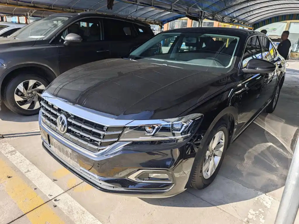 VOLKSWAGEN PASSAT  2021