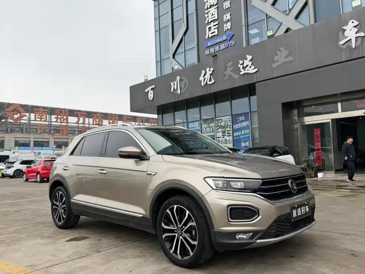 VOLKSWAGEN T-ROC