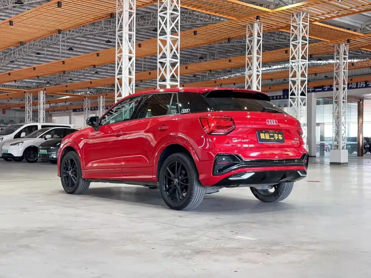 AUDI Q2L