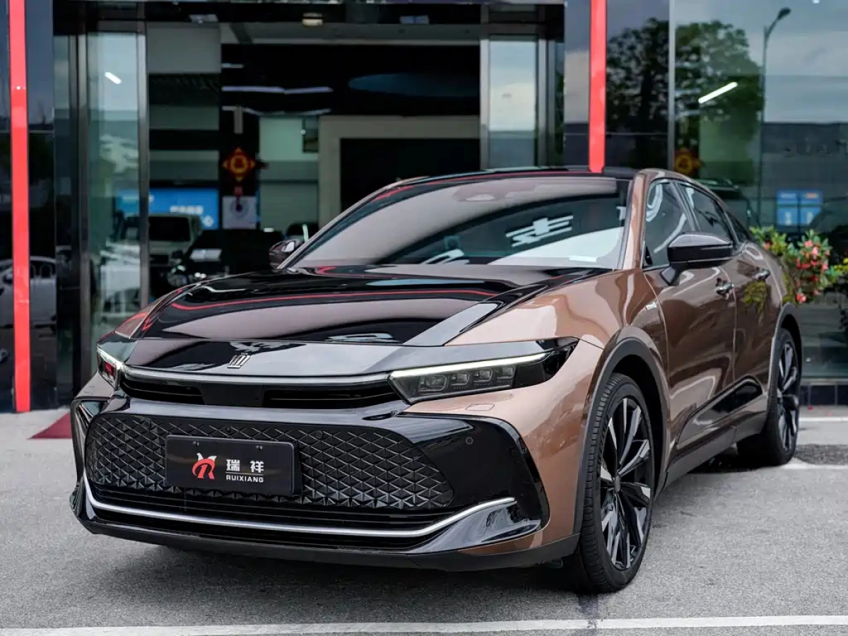 TOYOTA CROWN SPORTCROSS