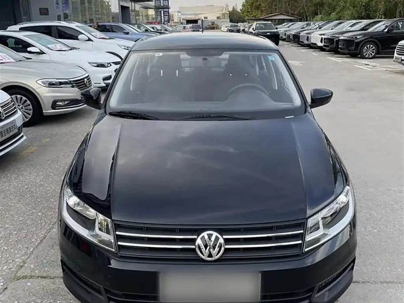 VOLKSWAGEN SANTANA