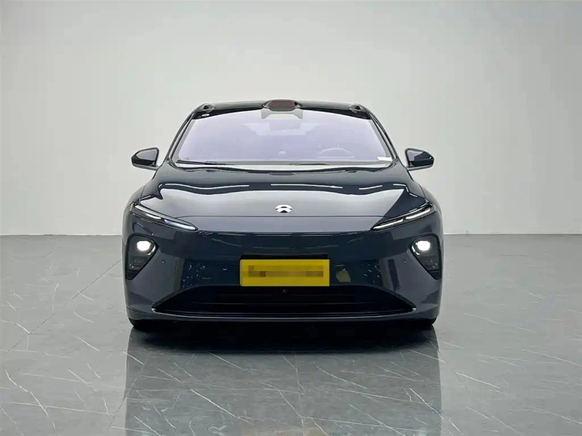 NIO ET7