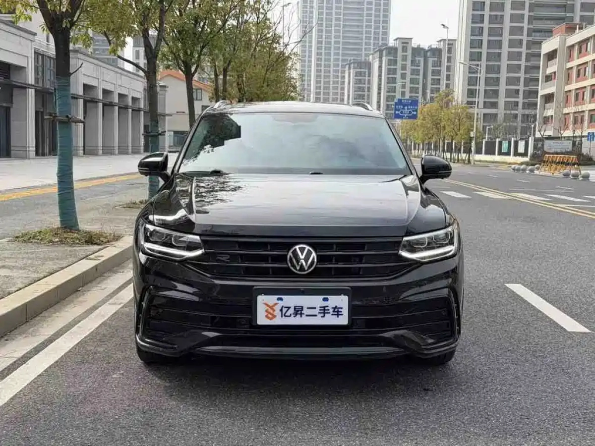 VOLKSWAGEN TIGUAN X