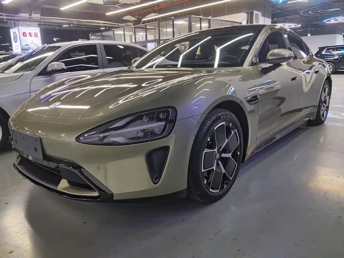 XIAOMI AUTO SU7  2025