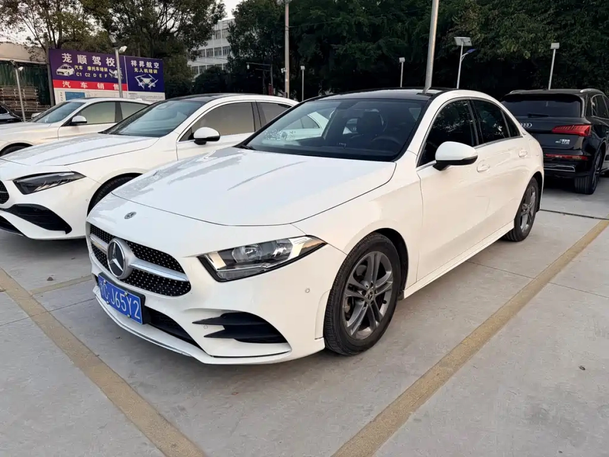 MERCEDES-BENZ A-CLASS  2021