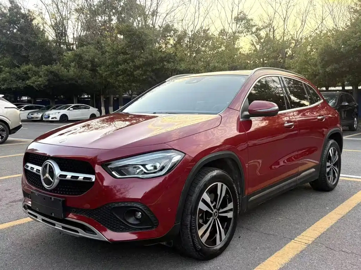 MERCEDES-BENZ GLA  2022