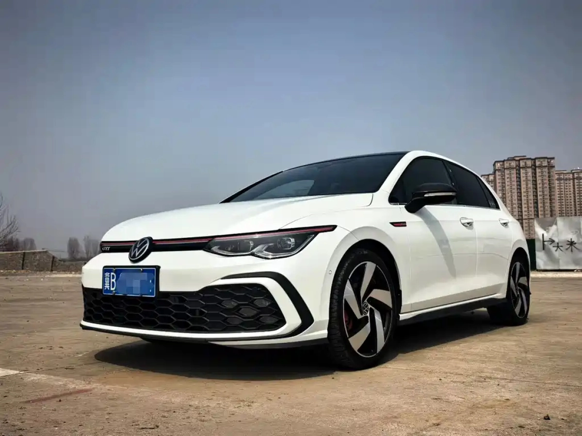 VOLKSWAGEN GOLF GTI  2023