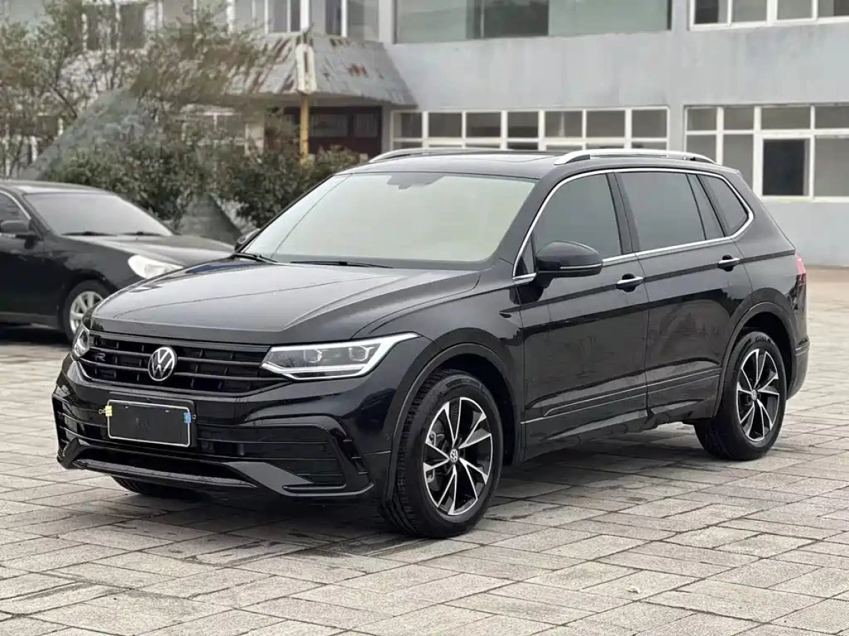 VOLKSWAGEN TIGUAN L  2025