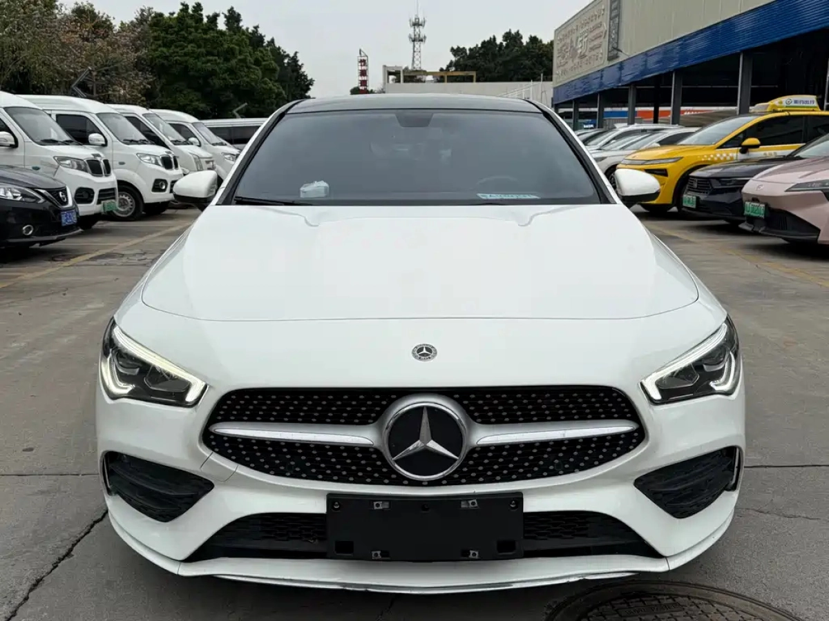 MERCEDES-BENZ CLA