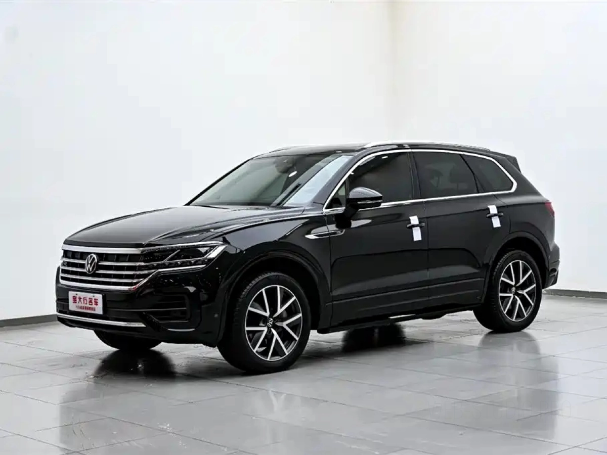 VOLKSWAGEN TOUAREG