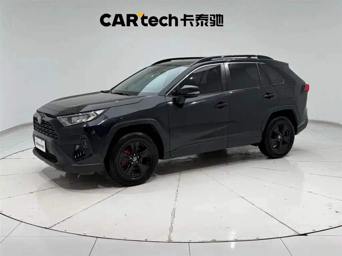 TOYOTA RAV4  2024