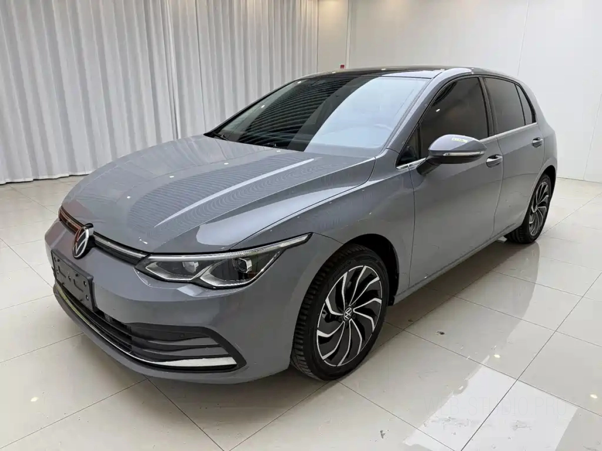 VOLKSWAGEN GOLF  2022