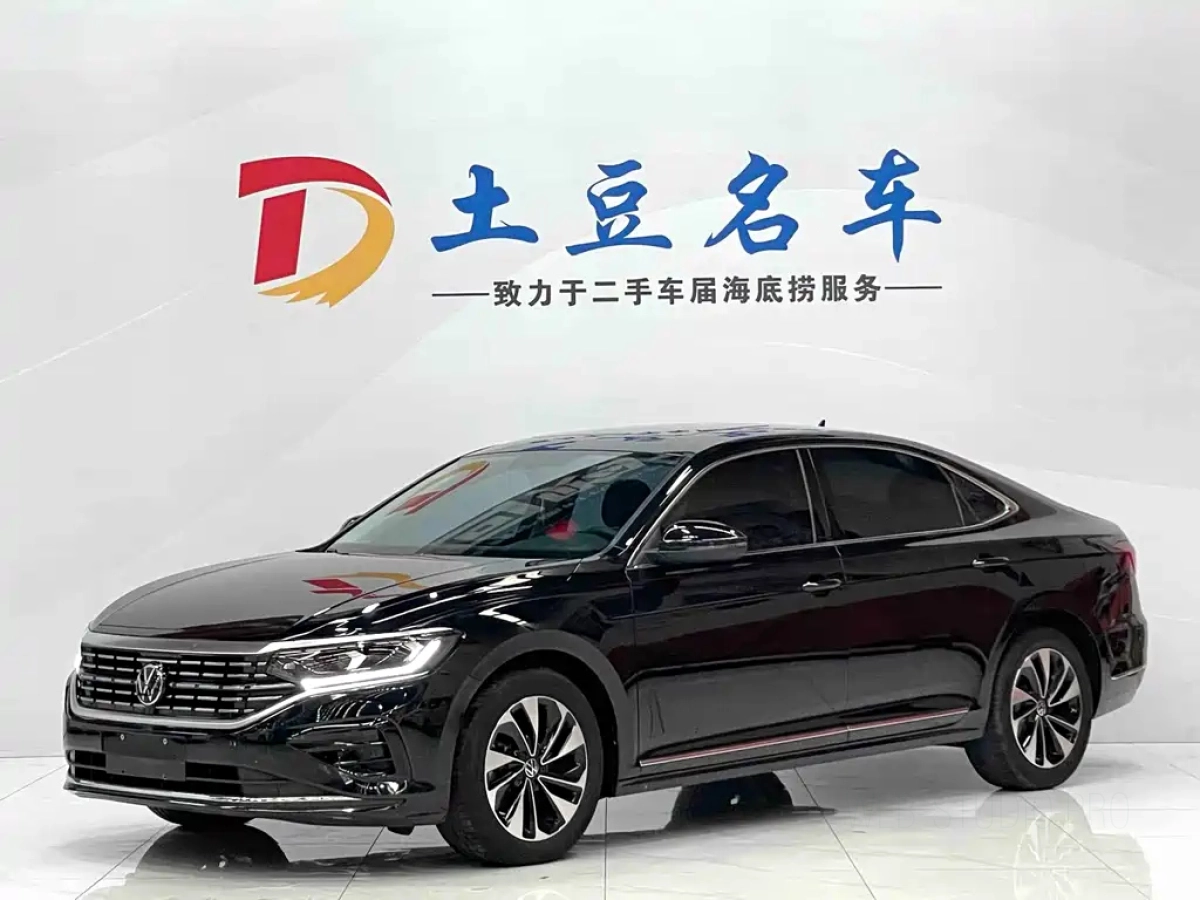 VOLKSWAGEN PASSAT  2023