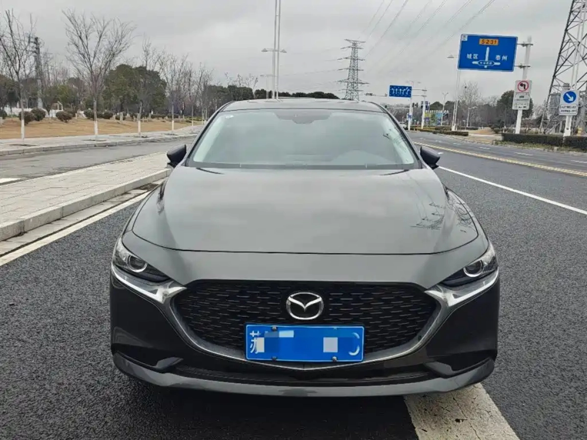 MAZDA 3 AXELA