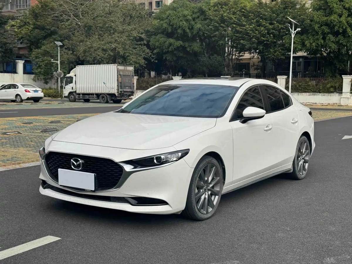 MAZDA 3 AXELA