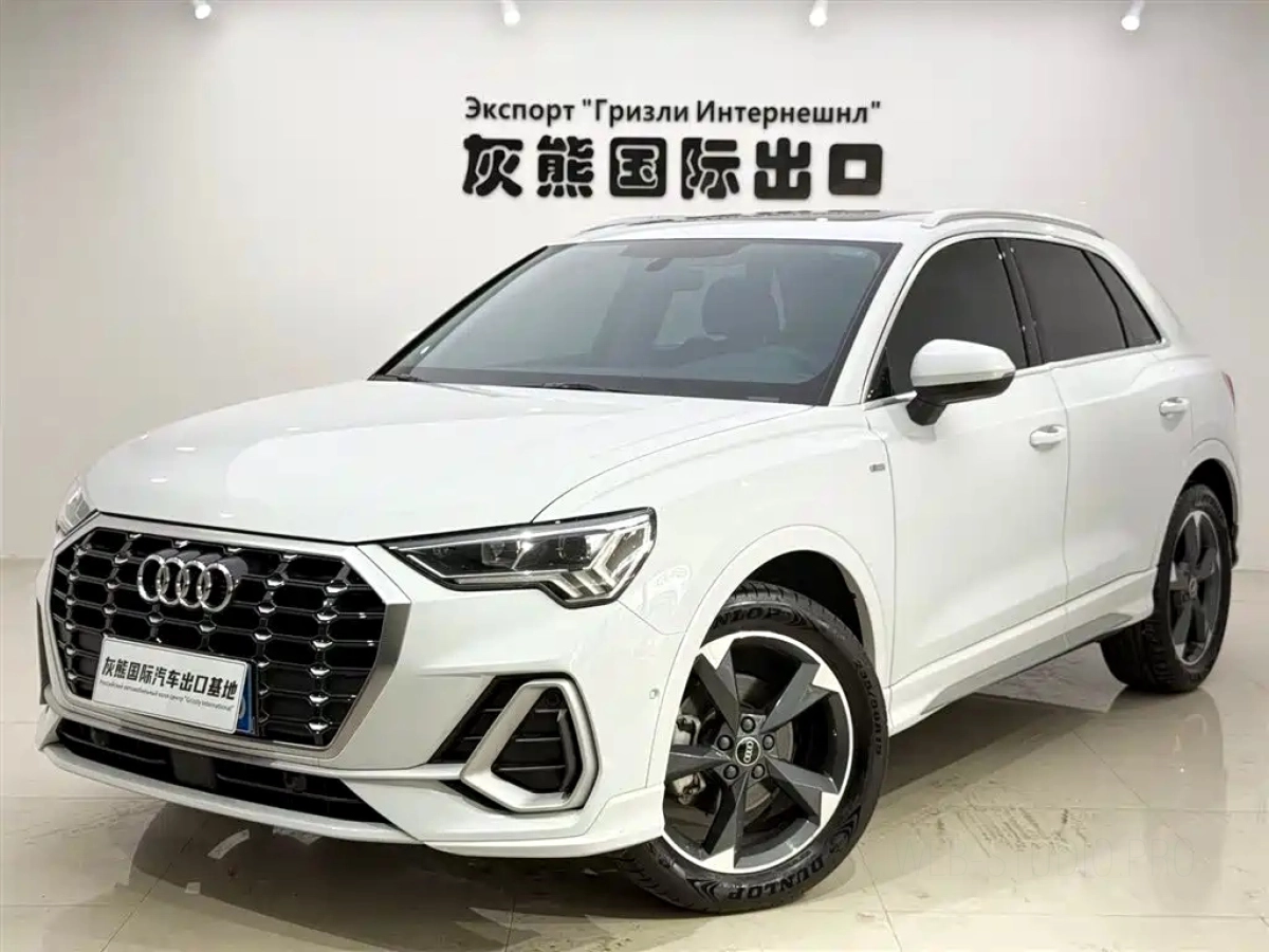 AUDI Q3  2022