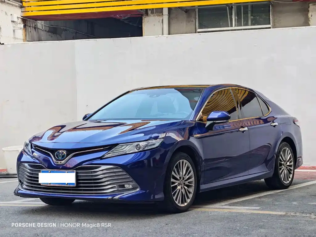TOYOTA CAMRY  2019