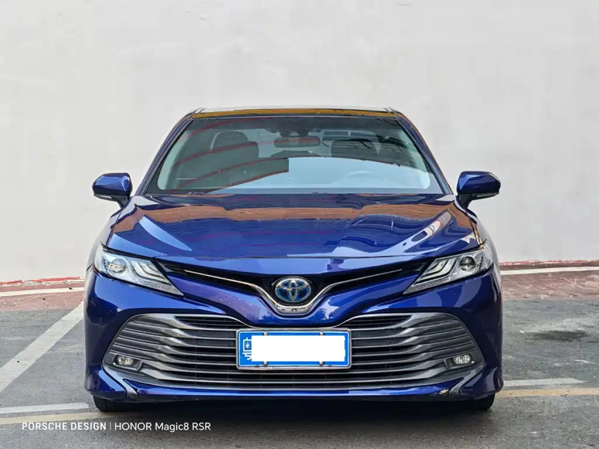 TOYOTA CAMRY