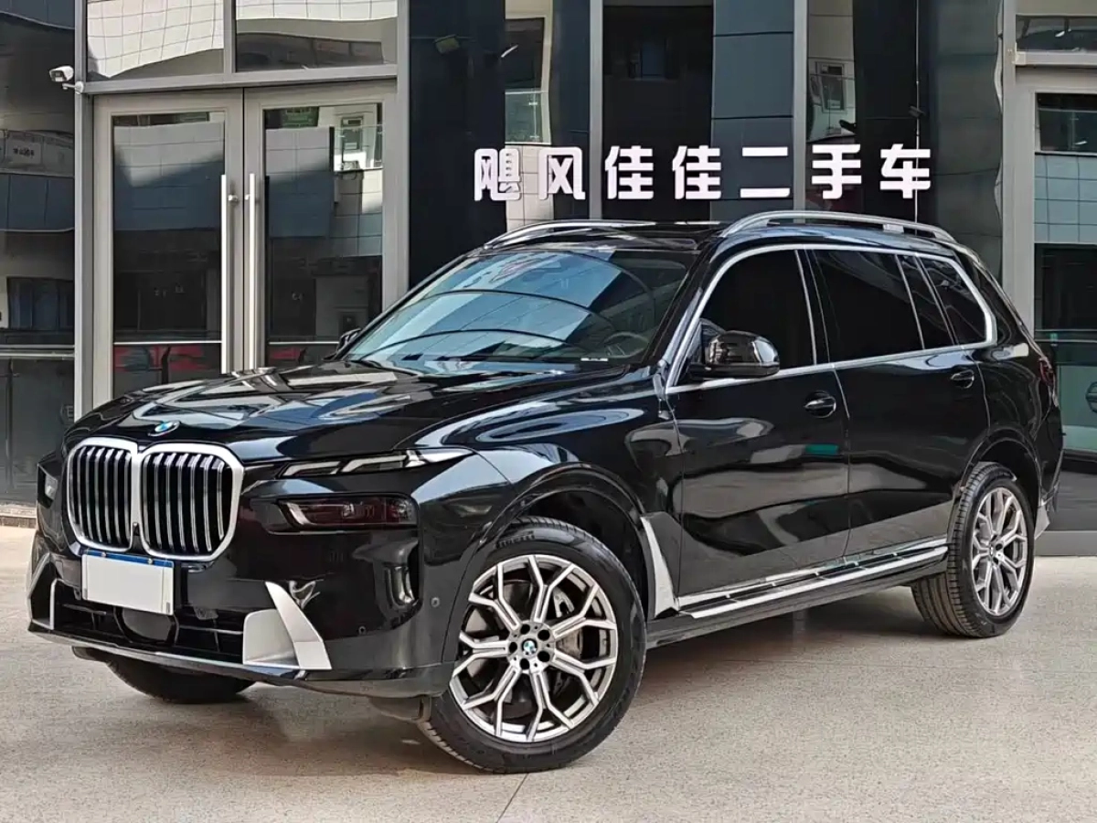 BMW X7  2025