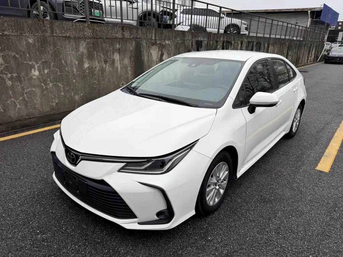 TOYOTA COROLLA  2023