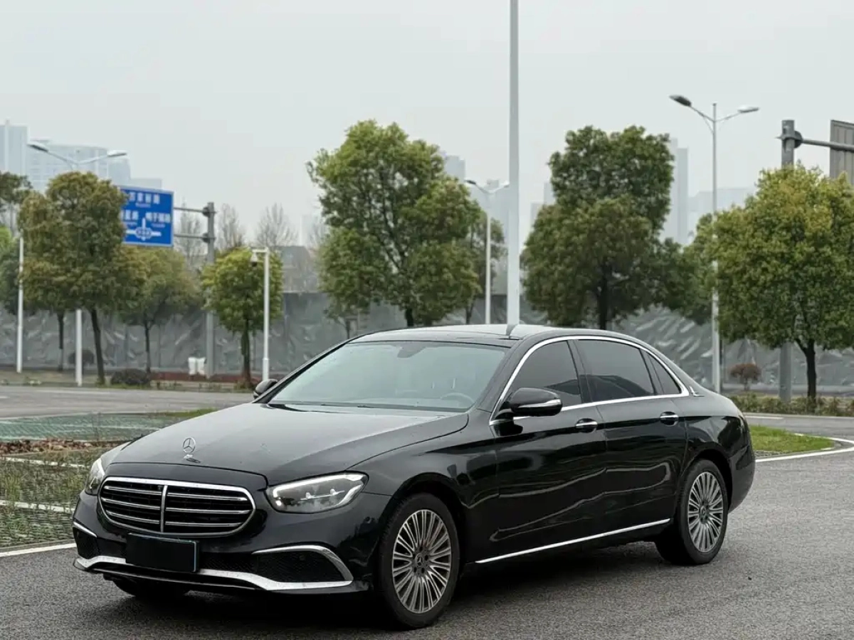 MERCEDES-BENZ E-CLASS