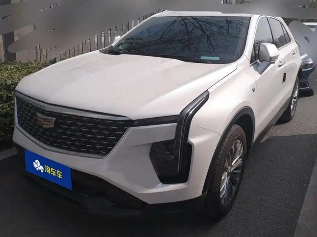 CADILLAC XT4  2026