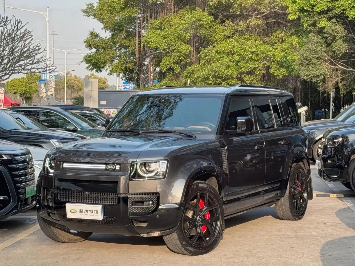 LAND ROVER DEFENDER  2023