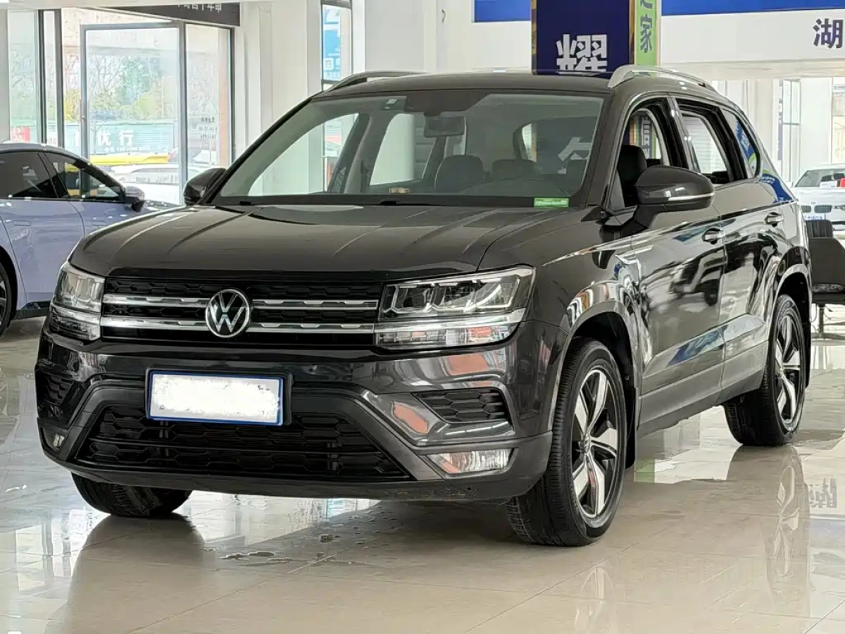 VOLKSWAGEN THARU  2021