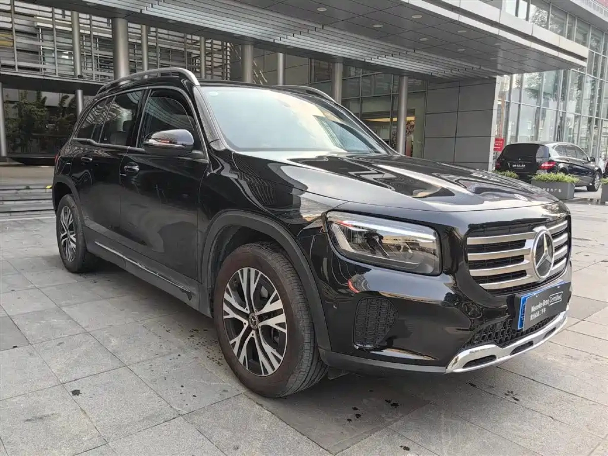 MERCEDES-BENZ GLB
