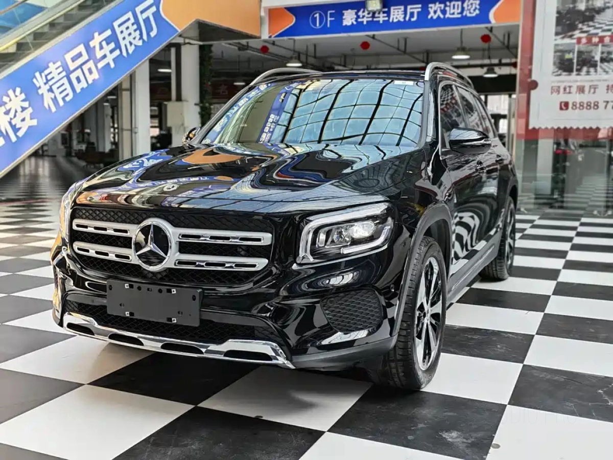 MERCEDES-BENZ GLB  2023