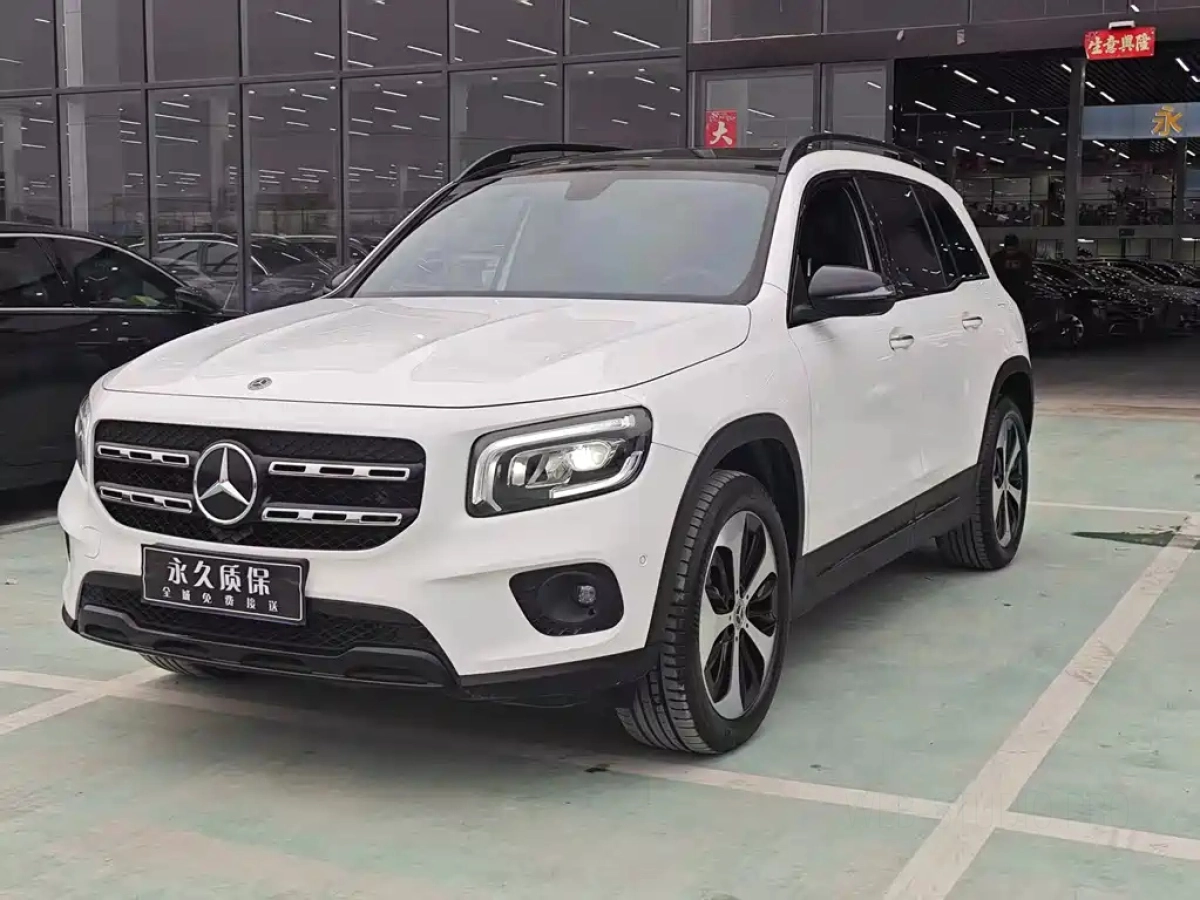 MERCEDES-BENZ GLB  2023