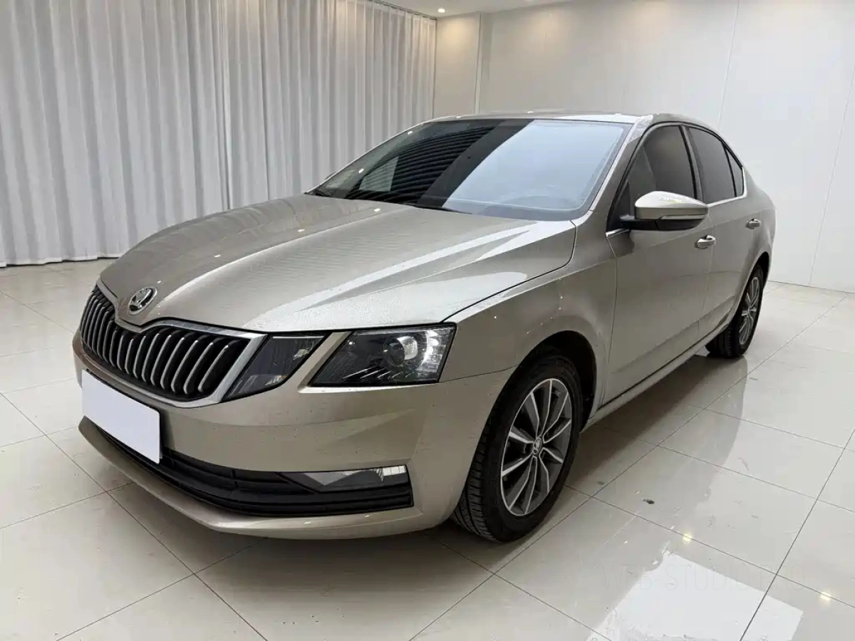 SKODA OCTAVIA  2022