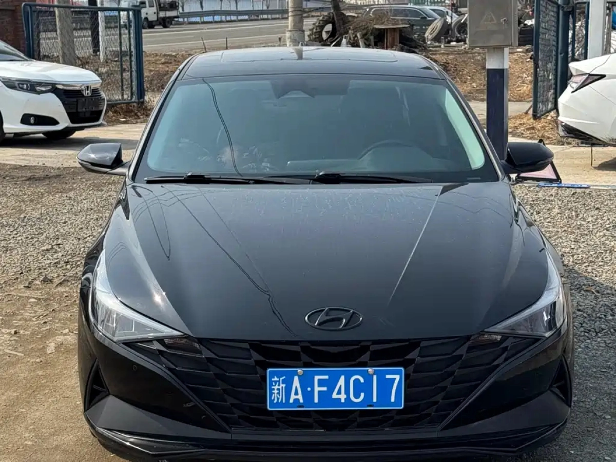 HYUNDAI ELANTRA