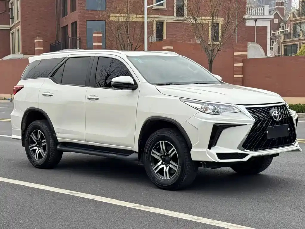 TOYOTA FORTUNER