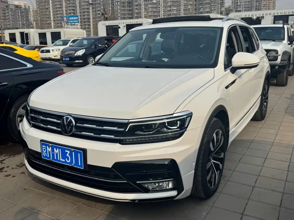 VOLKSWAGEN TIGUAN L  2021