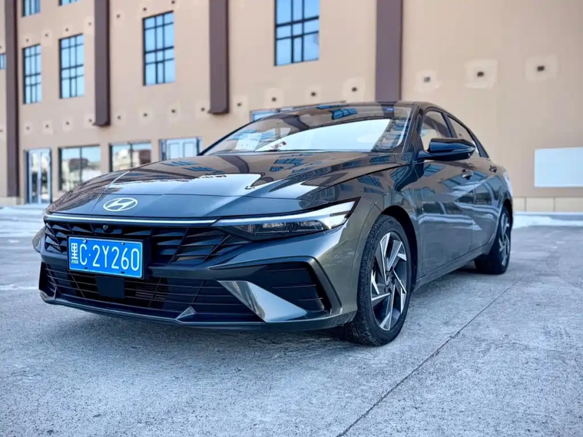 HYUNDAI ELANTRA  2023