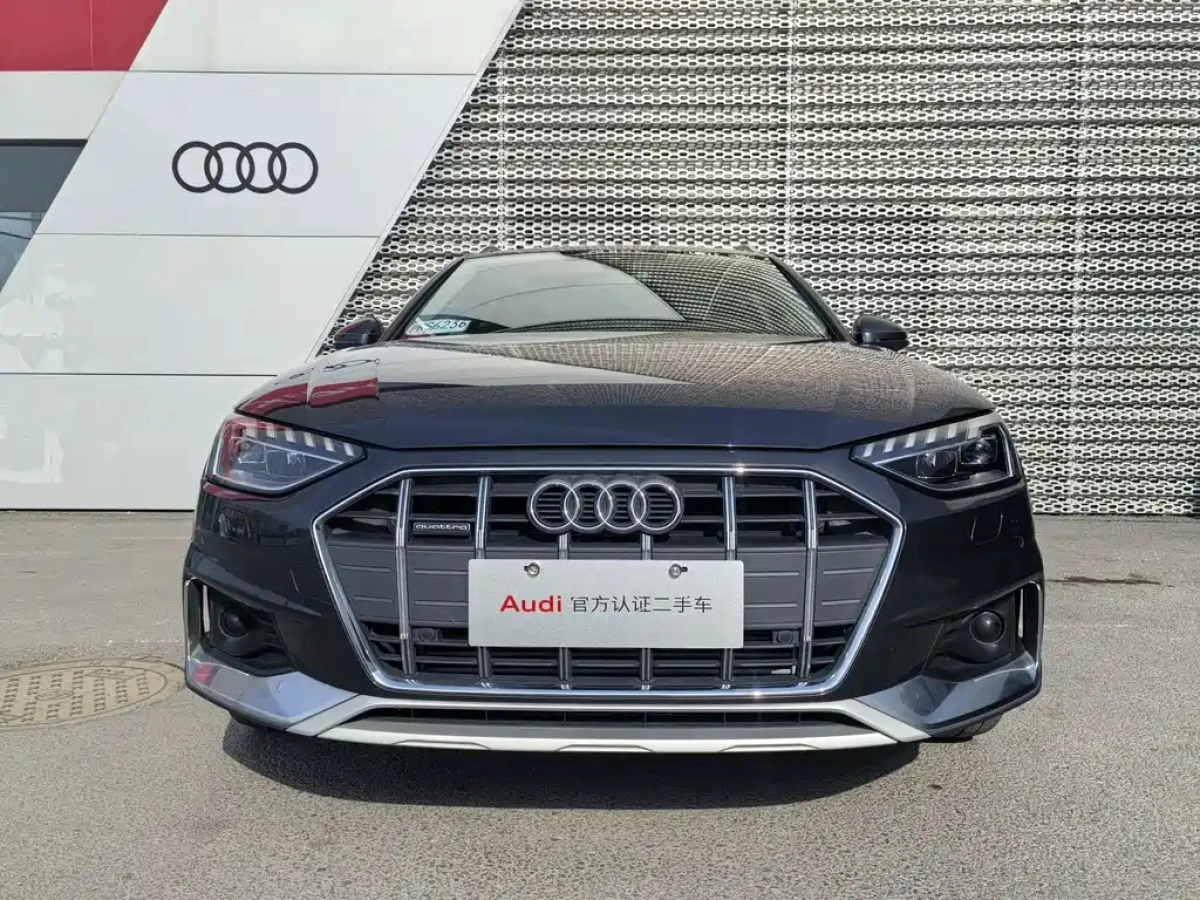 AUDI A4 IMPORT  2022