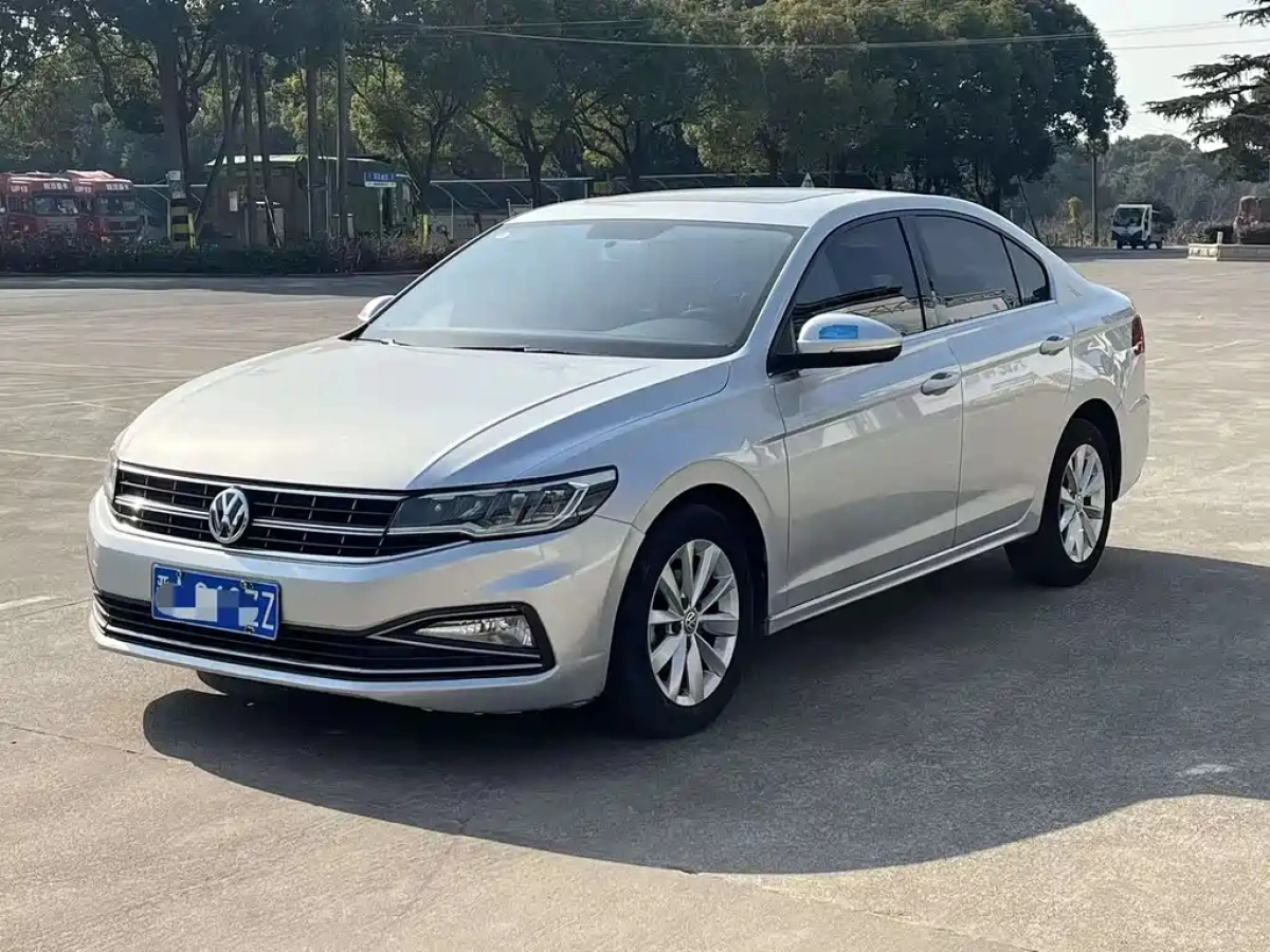 VOLKSWAGEN BORA  2021