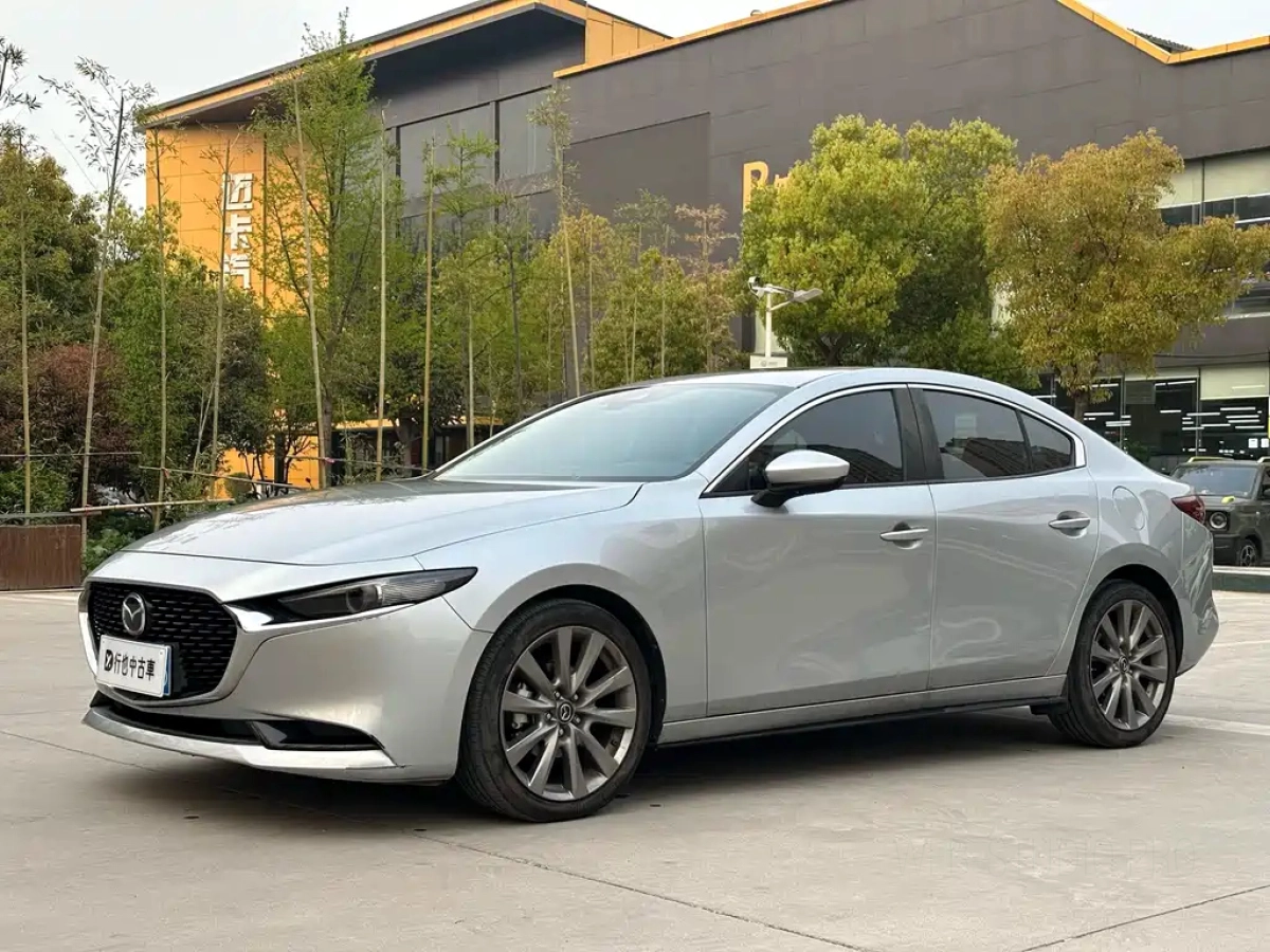 MAZDA 3 AXELA