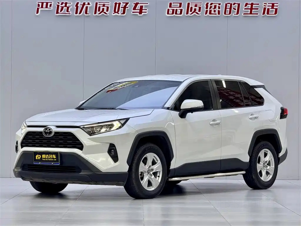 TOYOTA RAV4  2024