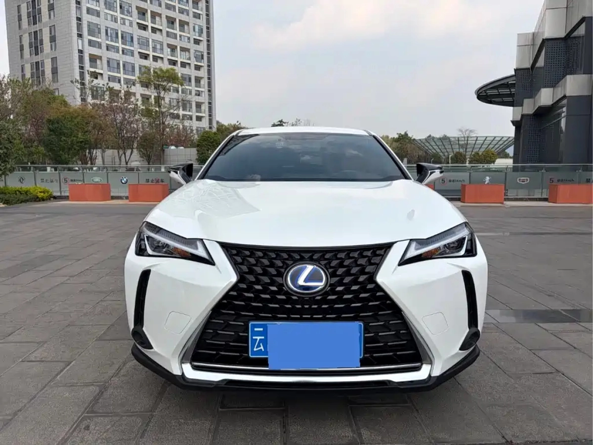 LEXUS UX